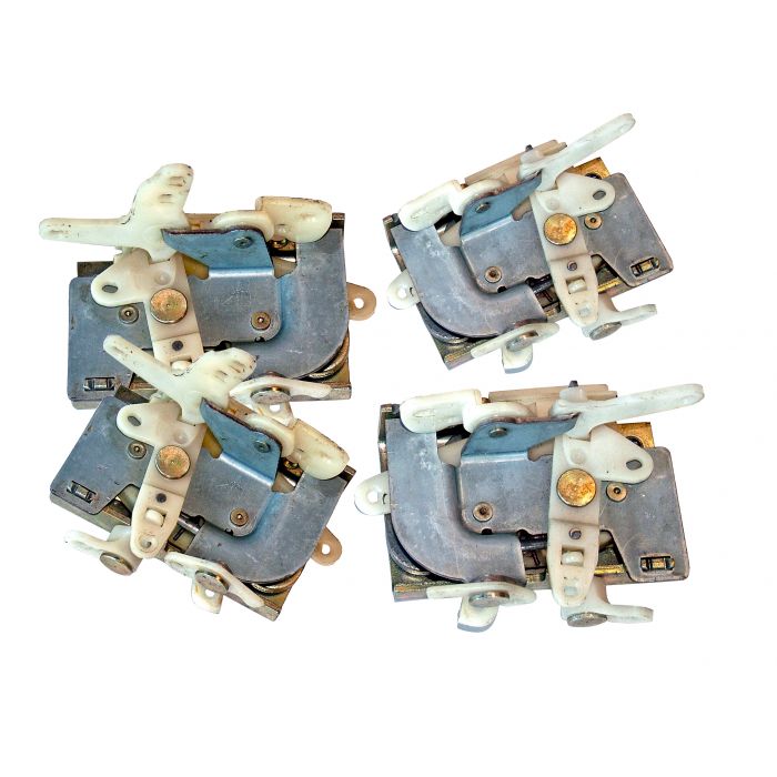 Door
Latches (Quantity 4)
