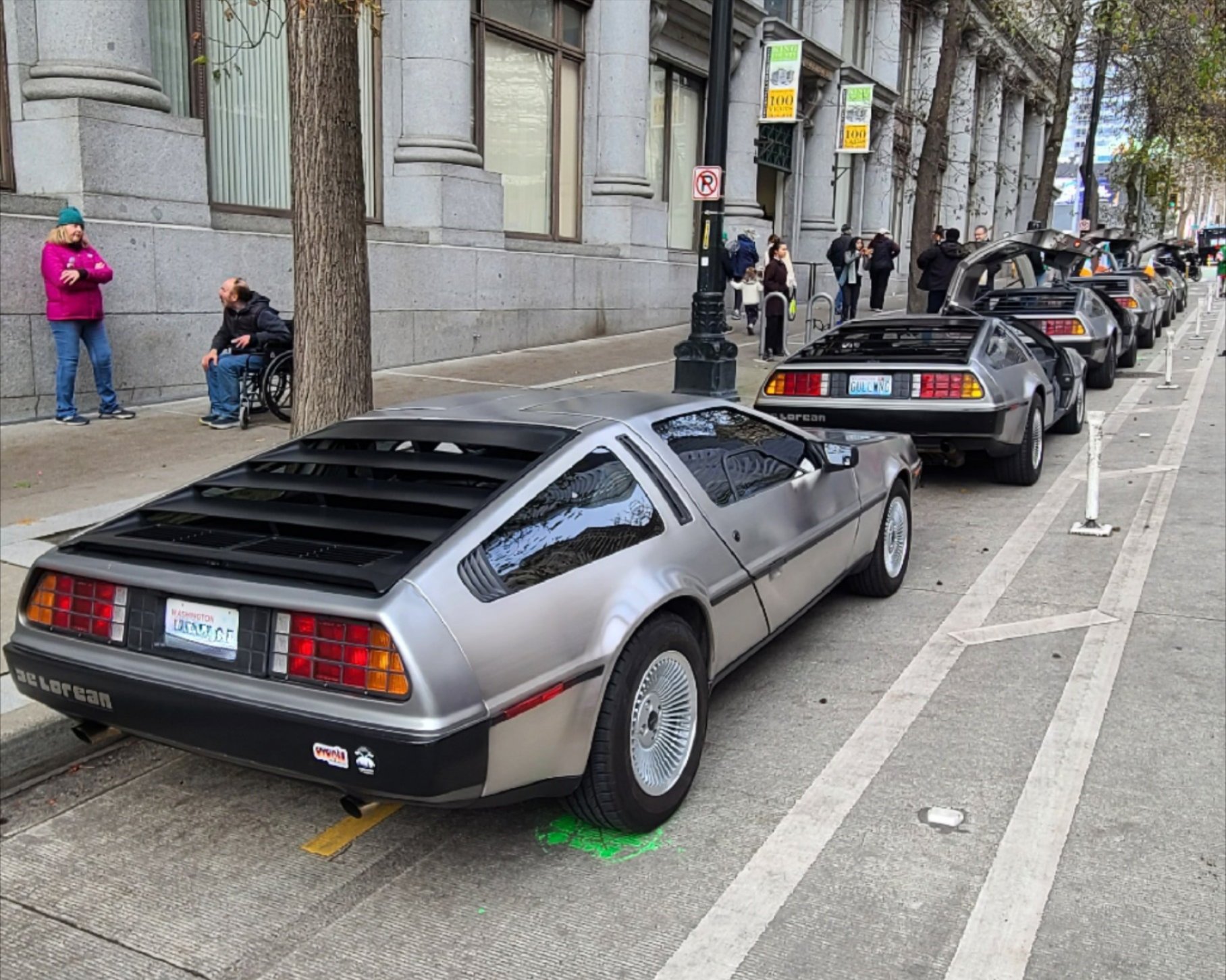 DeLoreans in Seattle