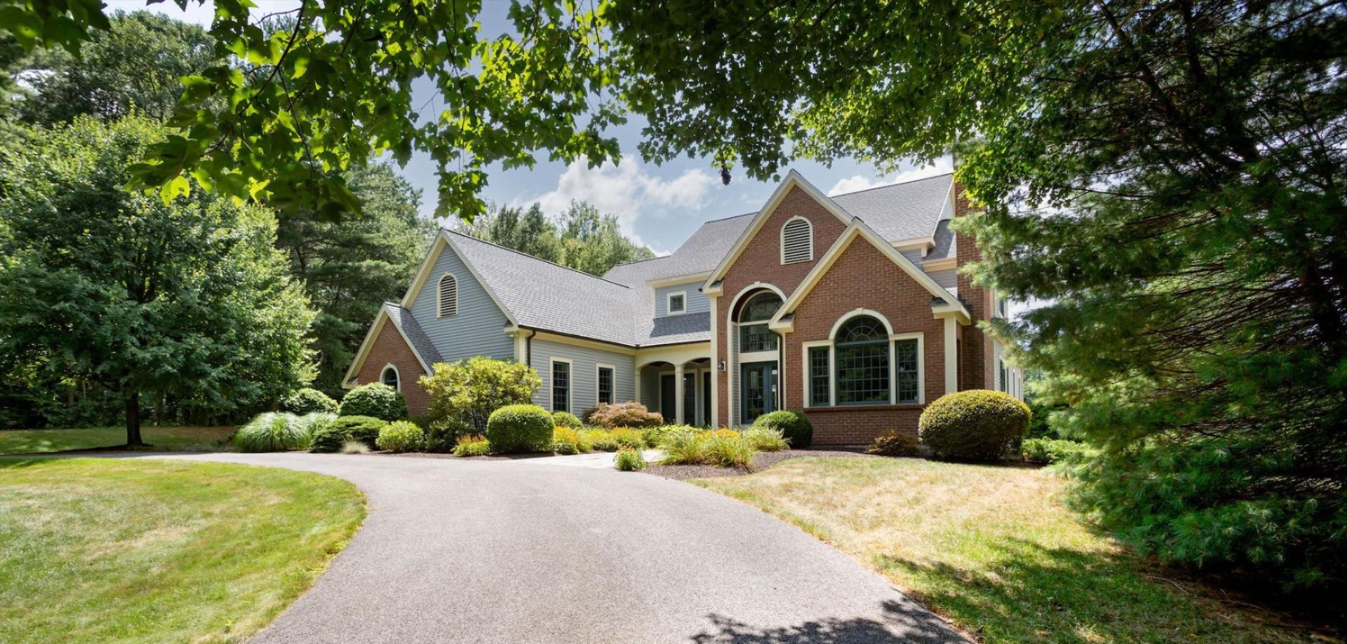 Impeccable Country Estate On 120 Acres