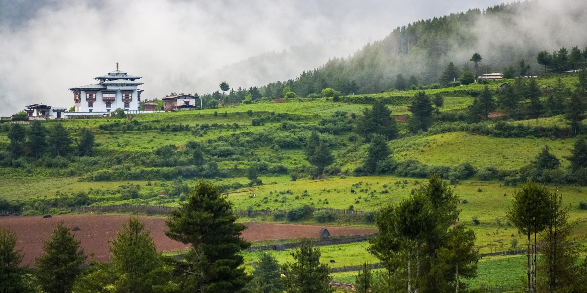 Bhutan: A Spellbinding Himalayan Odyssey – Antefinem