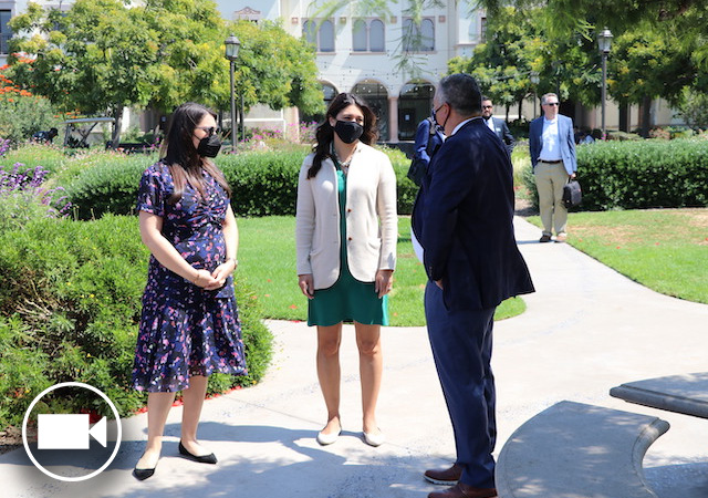 Image of congresswomen standing in the Garden of the Sea