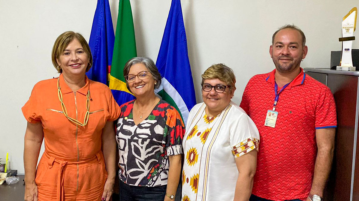 A prefeita de Surubim, Ana Célia, e a reitora da UPE, Profª Socorro Cavalcanti, se encontraram para discutir parcerias e apoio para o fortalecimento do Campus Surubim.