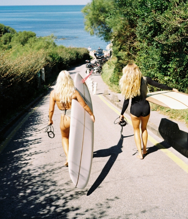 Women Surf
