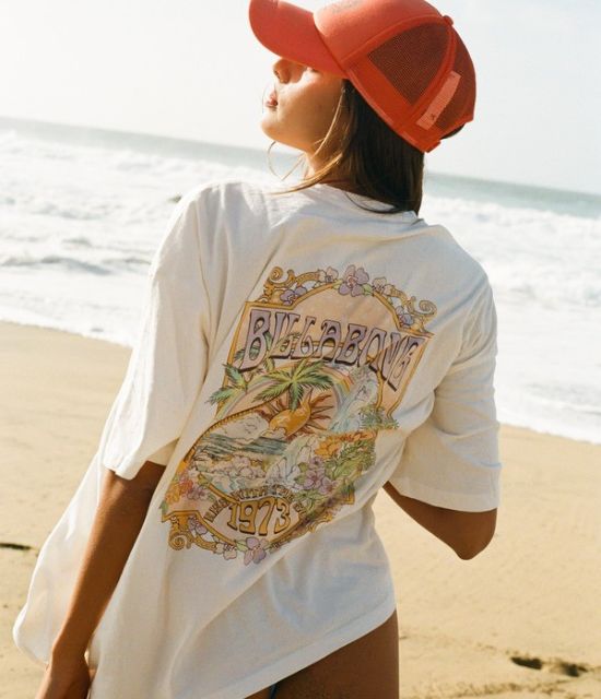 T-shirts & shirts