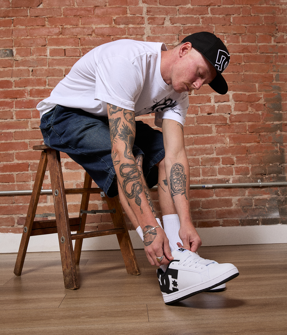 WHITE SHOES SELECTION