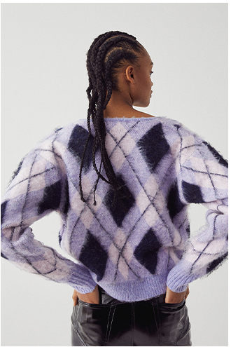 brushed argyle v neck knit cardigan