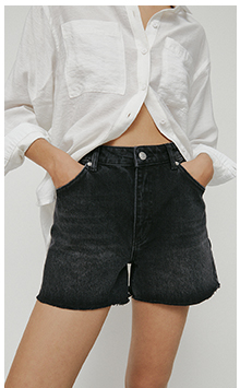 denim raw hem mom shorts