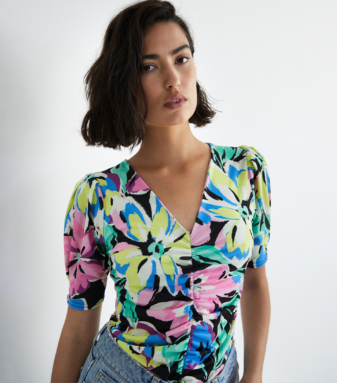 floral print ruched front top