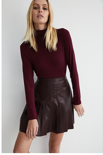faux leather mini knife pleat skirt