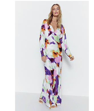 blurred abstract print satin batwing dress