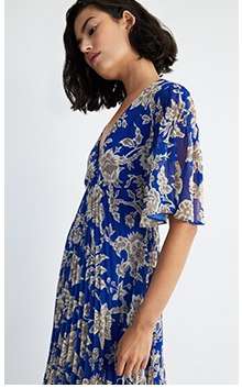 floral pleated v neck midi dress