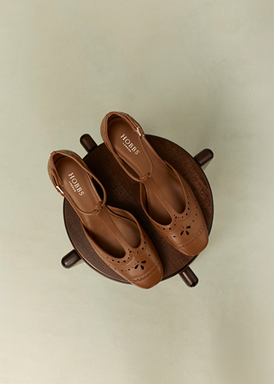 Astrea Leather T-Bar Courts