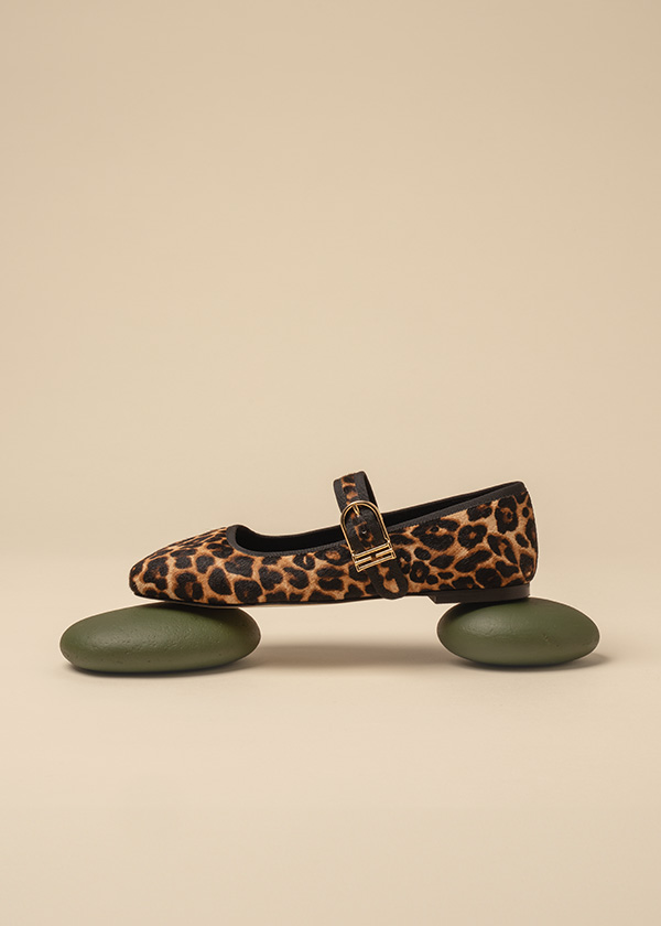 SHOP SHOES