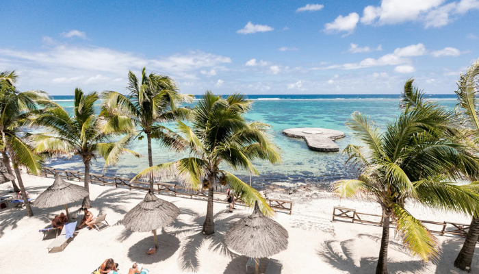 Le Peninsula Bay Beach Resort & Spa