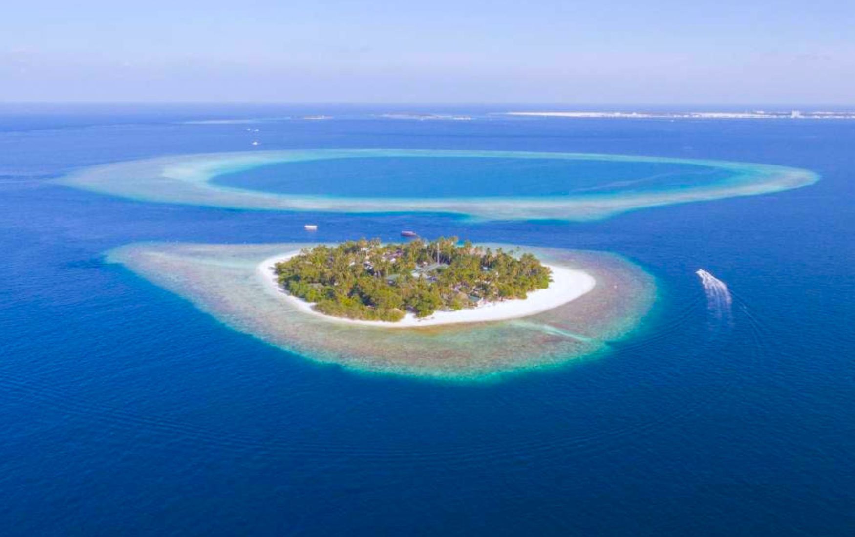 Malahini Kuda Bandos Maldives