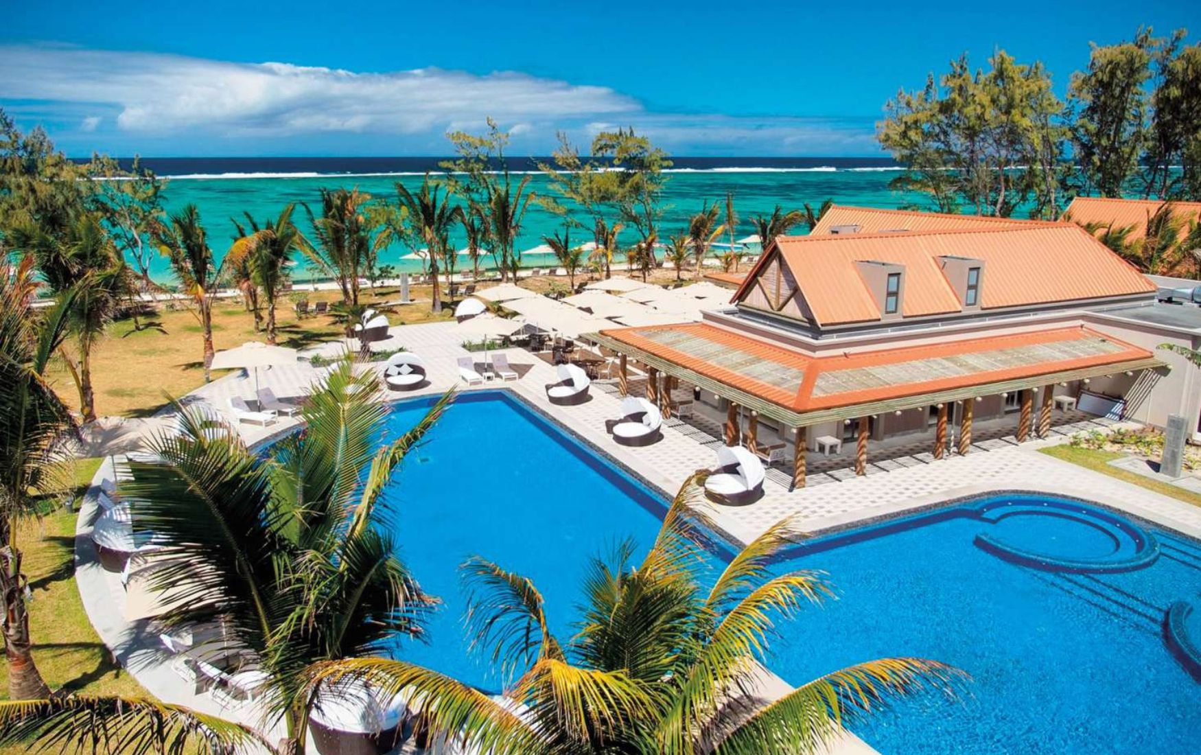 Crystals Beach Resort Belle Mare