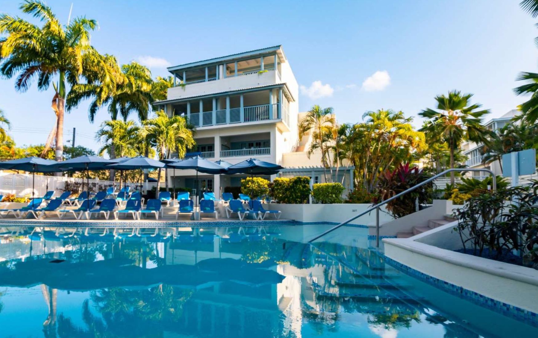 Savannah Beach Club Hotel