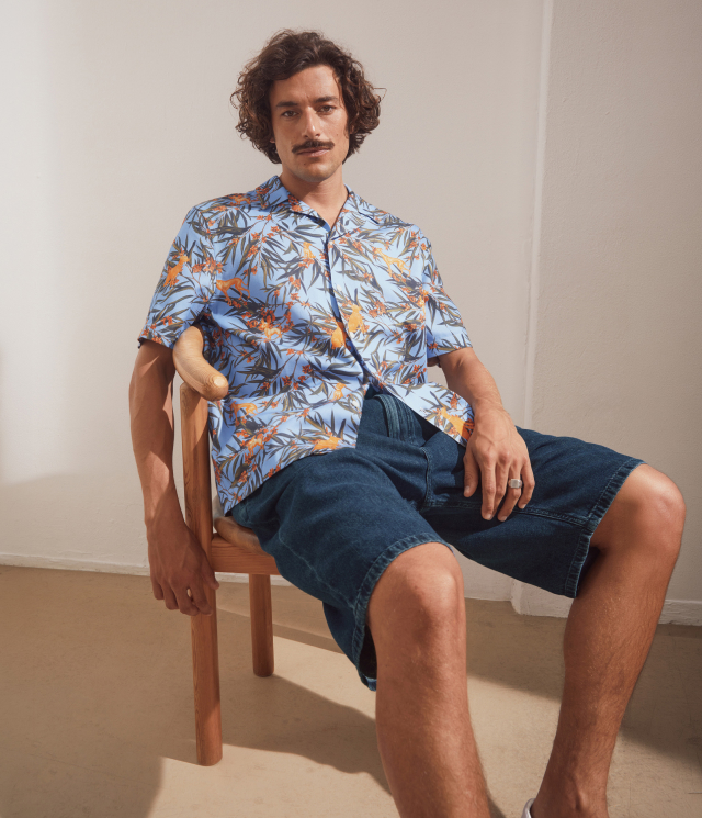 SHORT-SLEEVE SHIRT WITH DOG PRINT