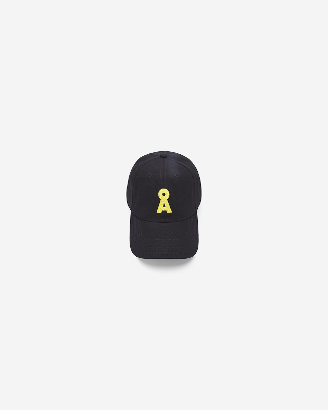 ICONIC Å YENAAS CAP