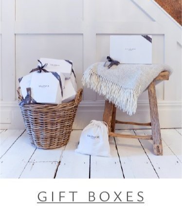 GIFT BOXES