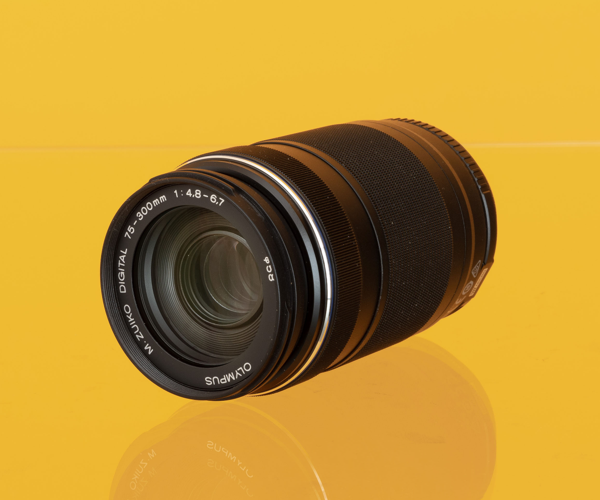 Olympus M.Zuiko Digital ED 75-300mm f/4.8-6.7 II