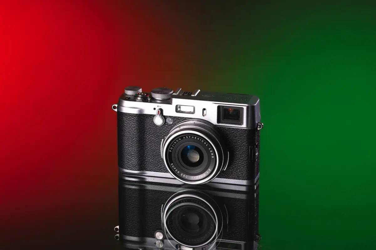 Compact Camera