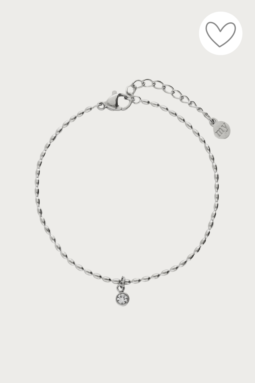 Minimalistische armband met mini strass bedel