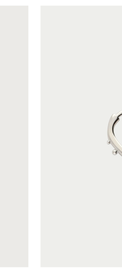 Ear game daith oor piercing met dots