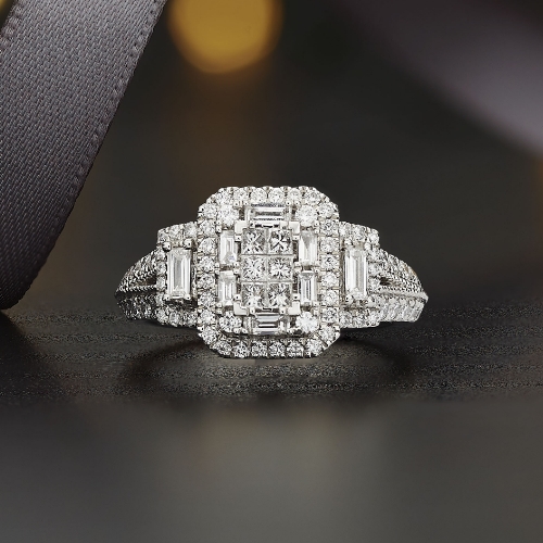 Vera Wang 18ct White Gold 0.95ct Total Diamond Cluster Ring