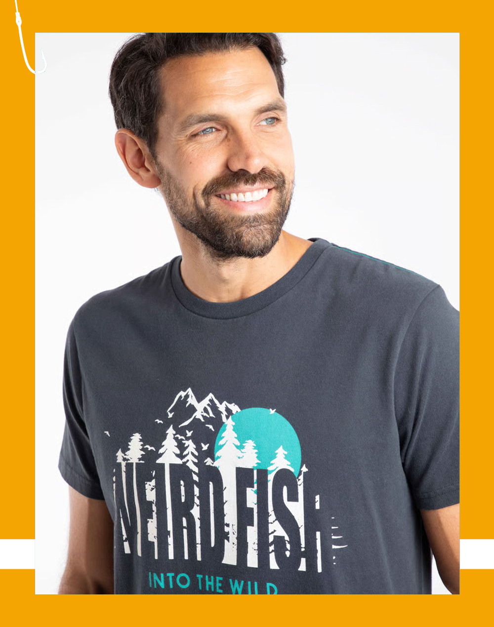 Into The Wild Front Print Graphic T-Shirt Navy
