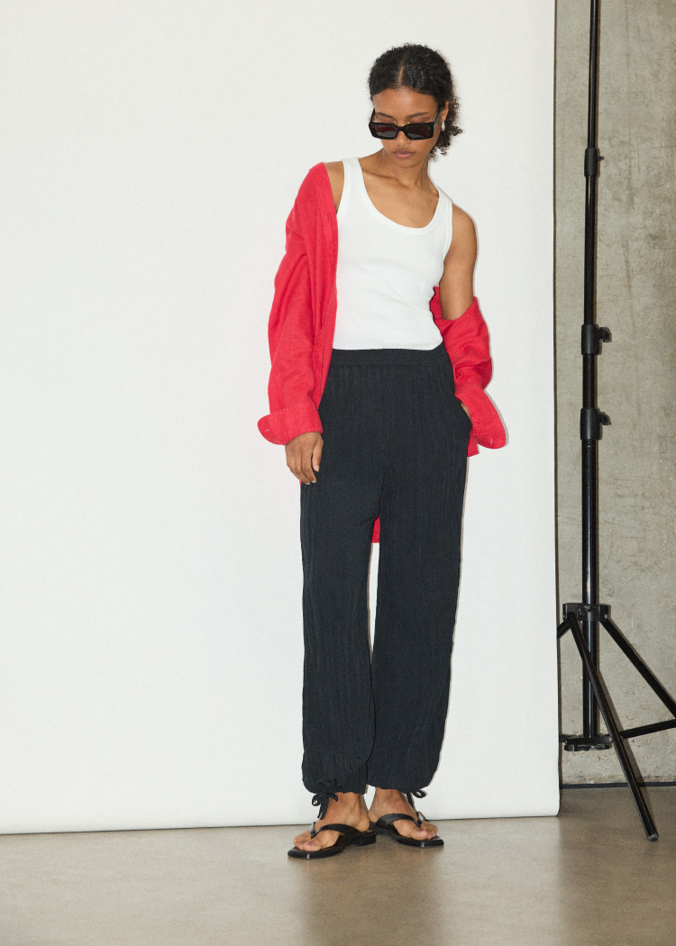 Black Balloon Tie Hem Trousers