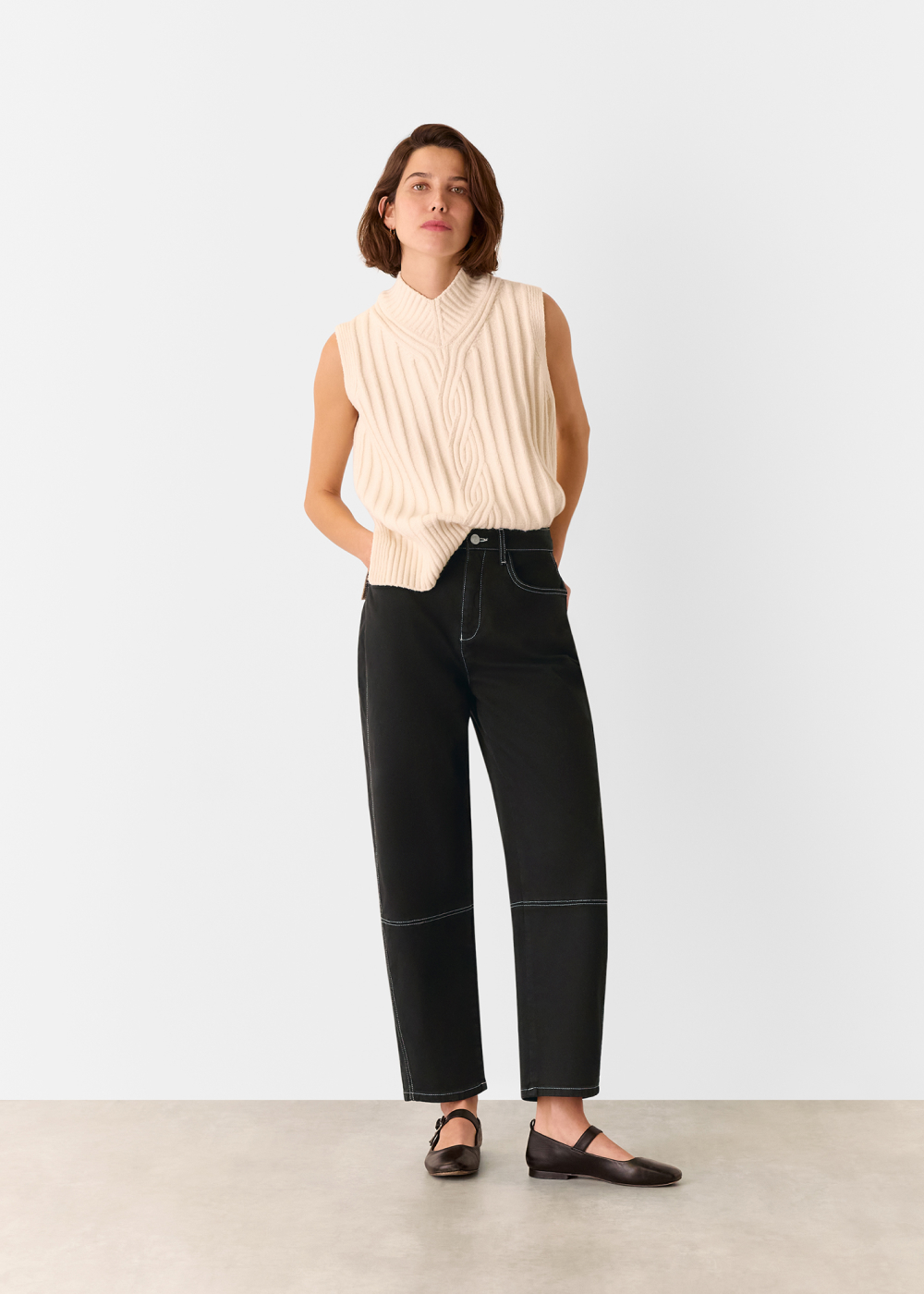 Black Contrast Detail Barrel Jean