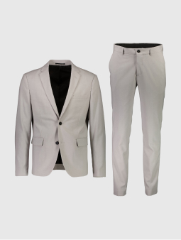 Shop hos din lokale Tøjeksperten eller på toejeksperten.dk