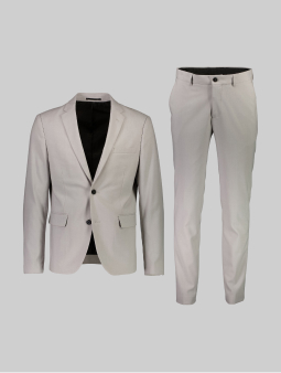 Shop hos din lokale Tøjeksperten eller på toejeksperten.dk