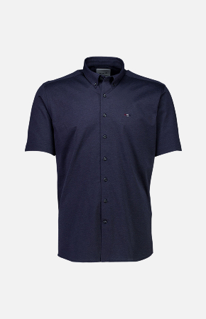 Shop hos din lokale Tøjeksperten eller på toejeksperten.dk