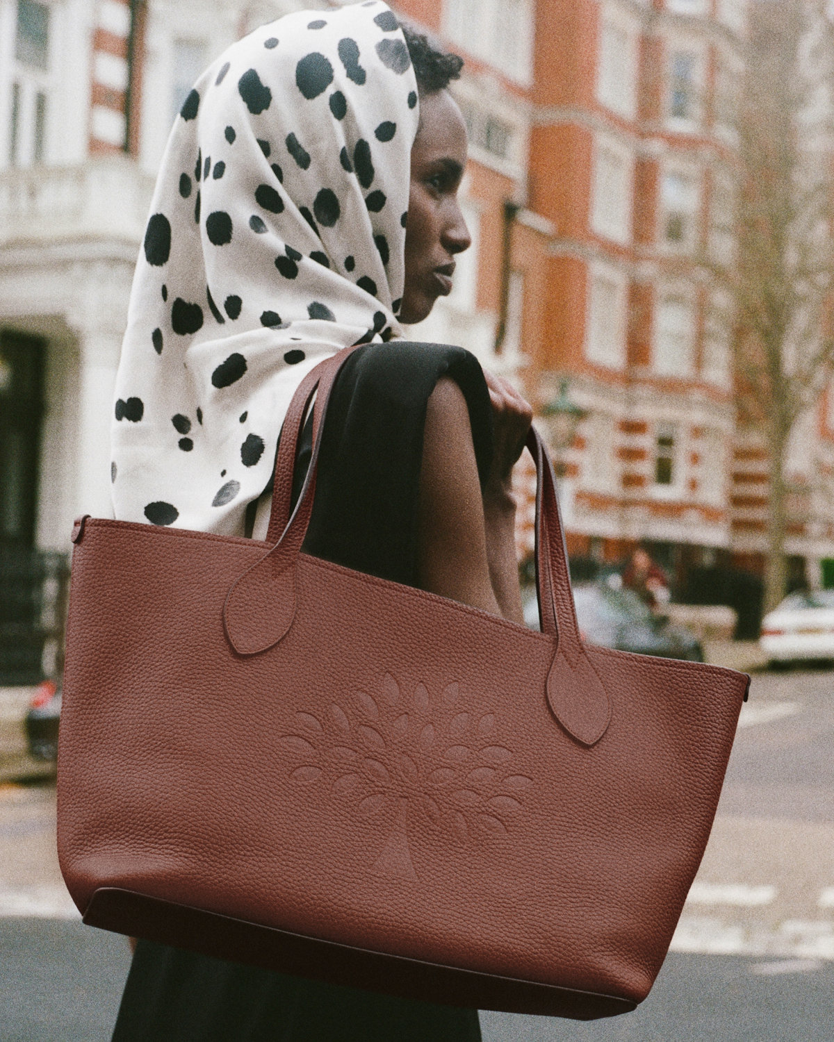 Tree Tote in Bright Oak