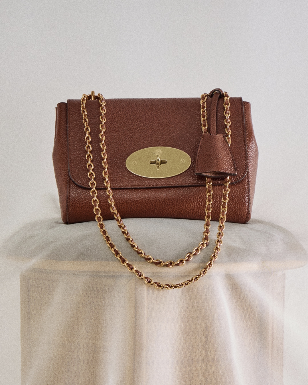 Lily in Oak