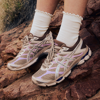 Shop ASICS Gel-Cumulus 16 Sneaker in Cinnamon at Platypus