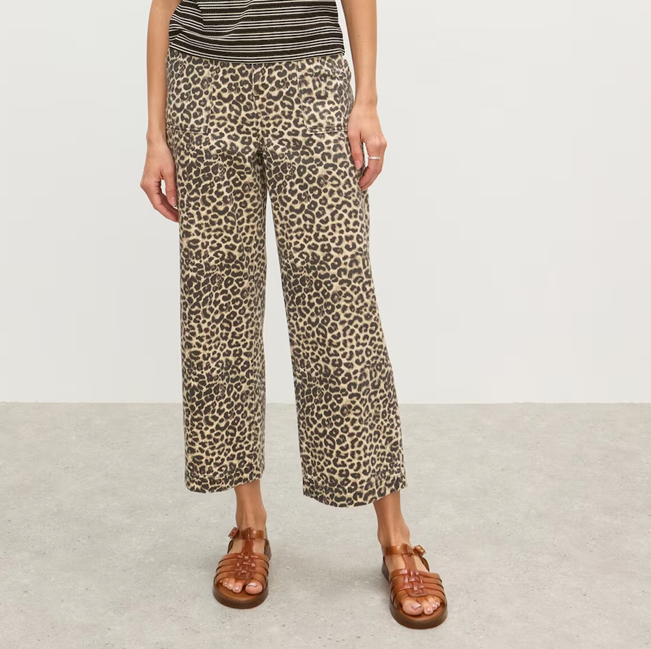 Leopard Print Scalloped Pocket Cropped Wide Leg Jeans