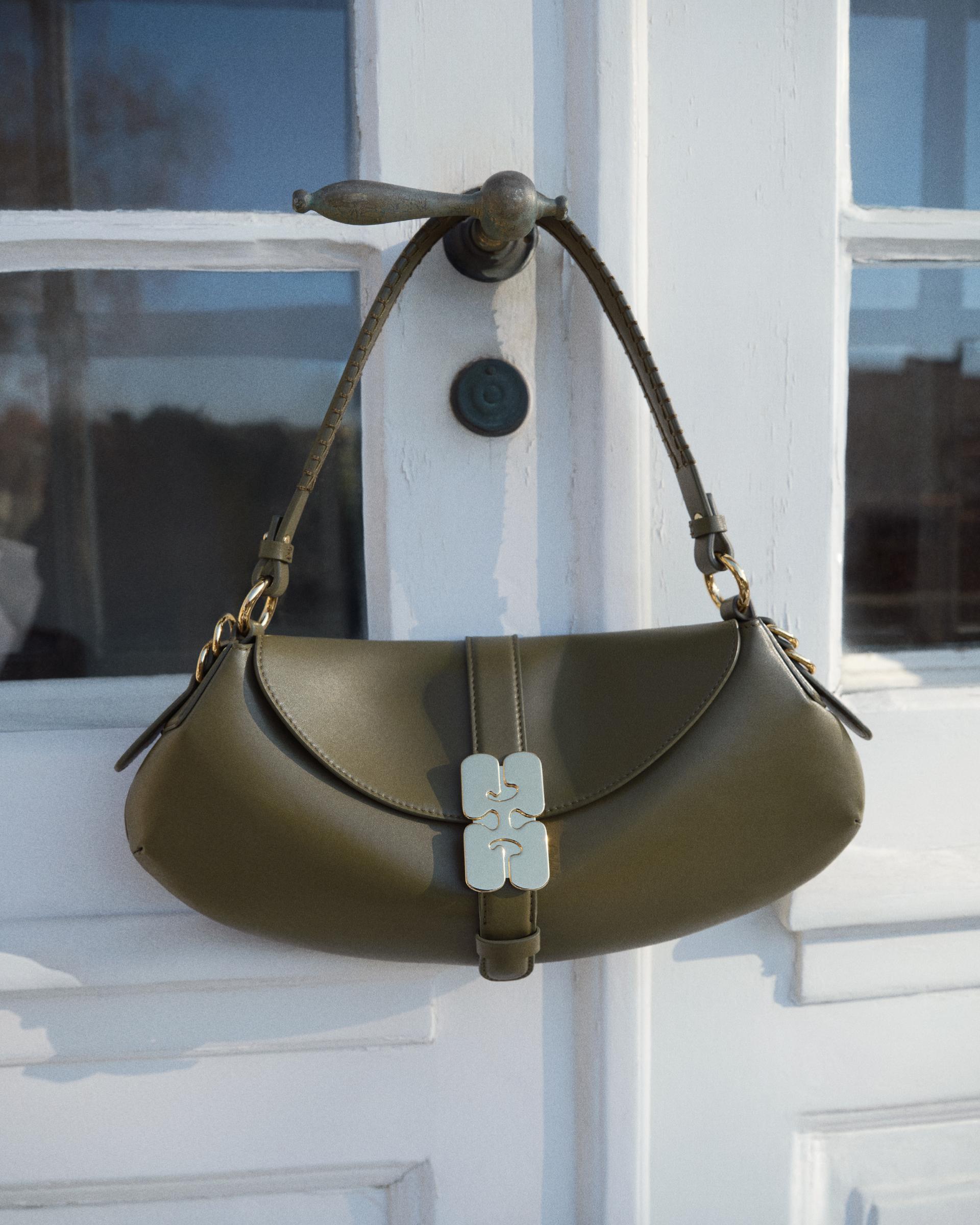GANNI Kat Bag