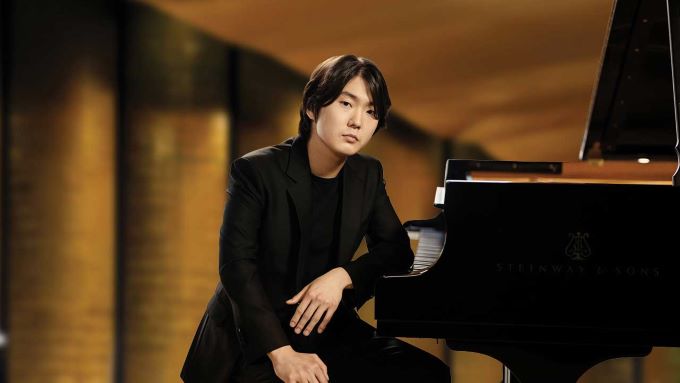 Seong Jin-Cho