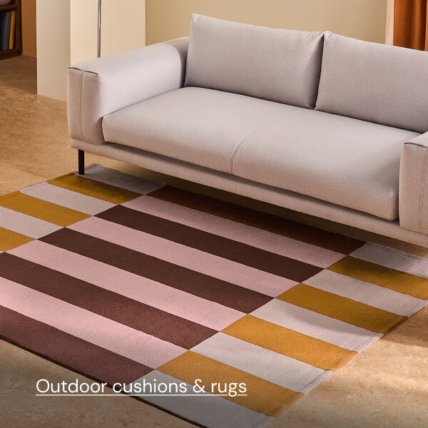 Outdoor cushions & rugs