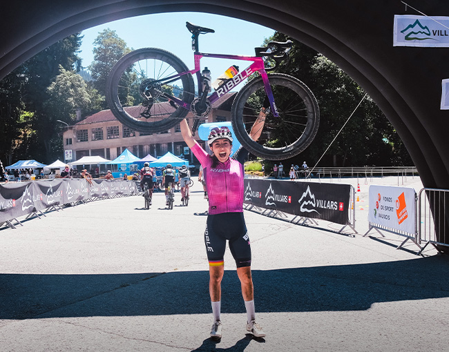 Sophie Wright wins big @Suisse on the ULTRA-GRIT