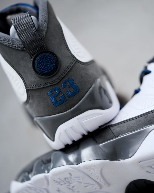 Air Jordan 9
