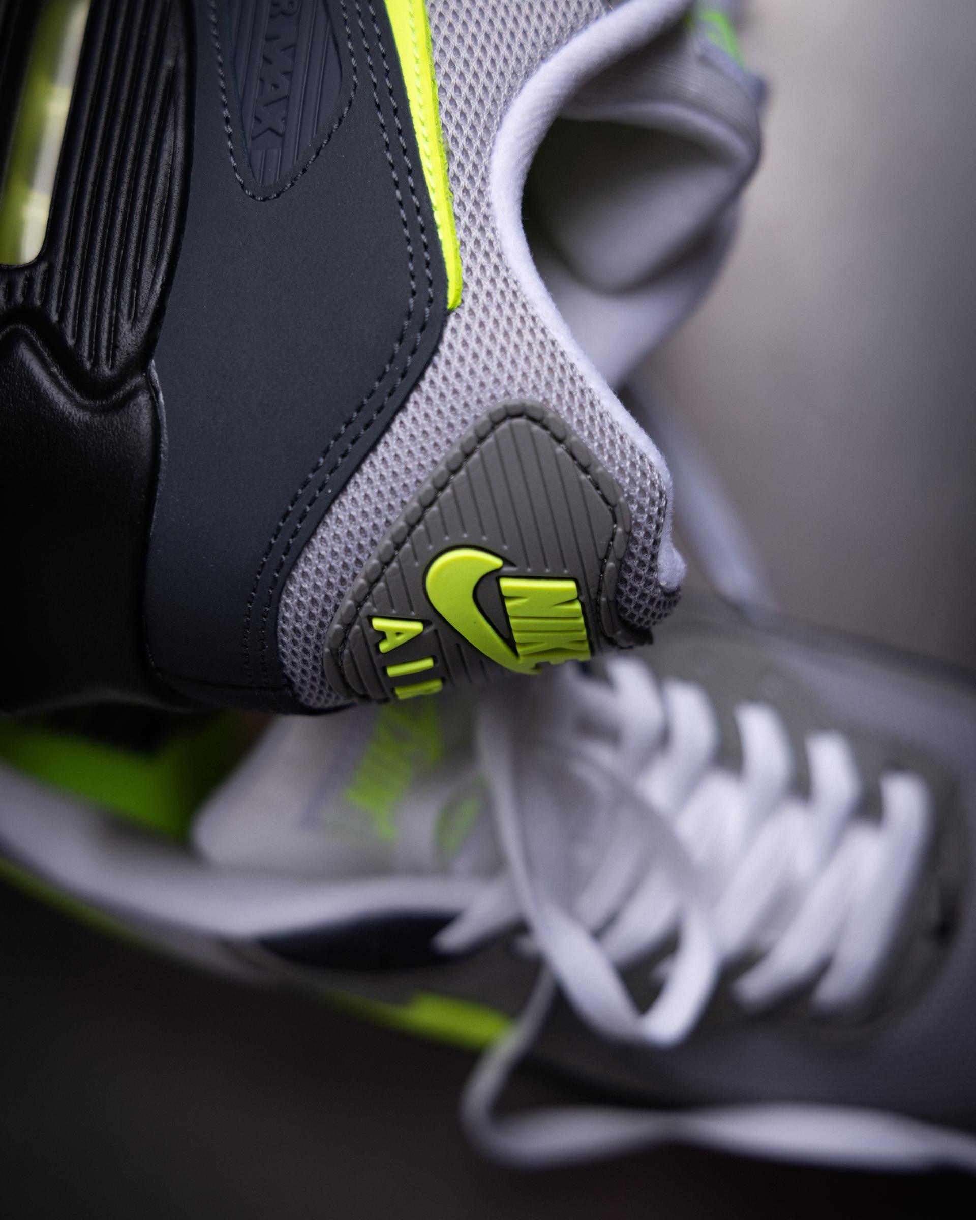 Nike Air Max 90 'Neon'