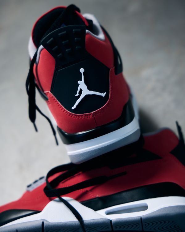 Air Jordan 4 Retro 'Toro Bravo'
