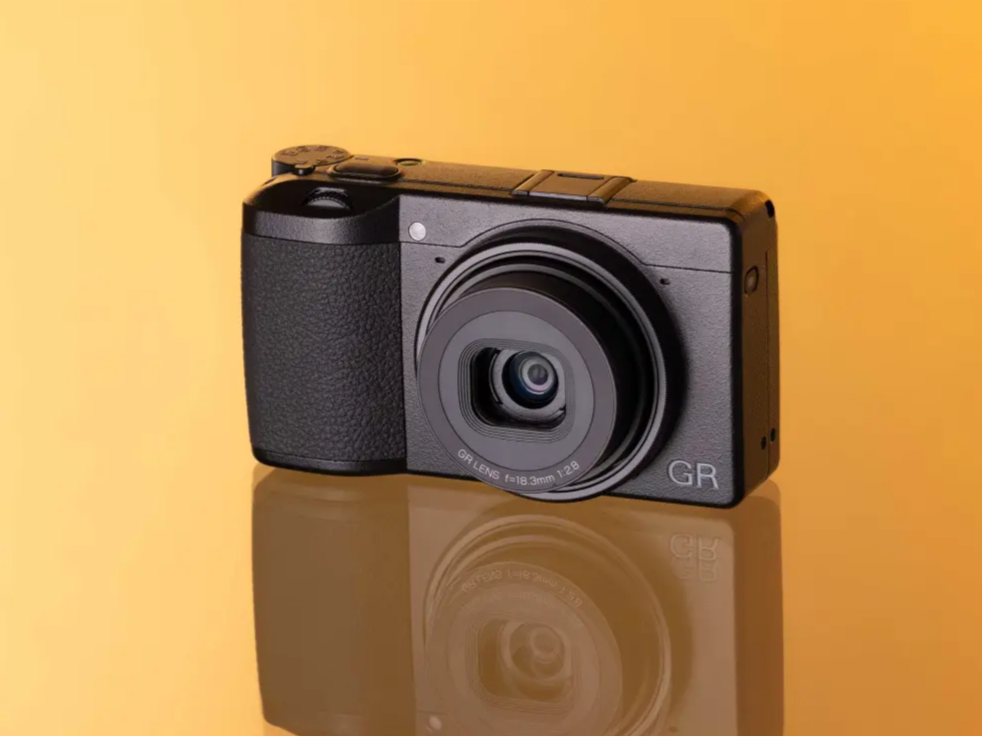 Ricoh GR III
