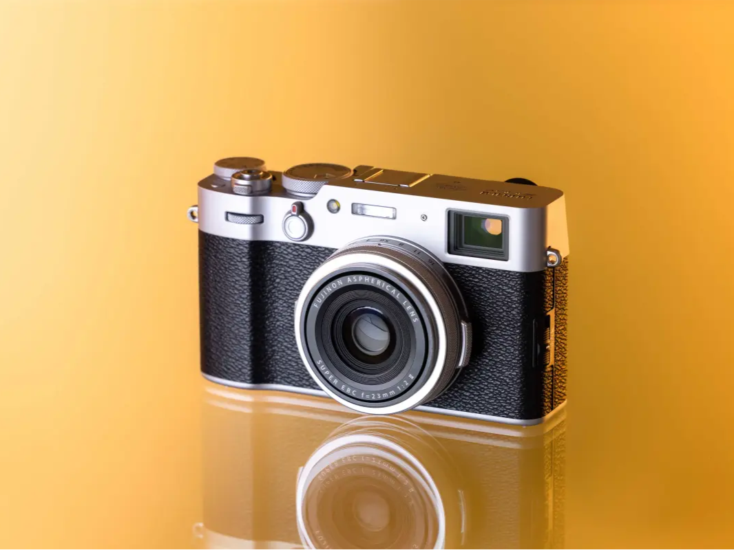 Fujifilm X100V