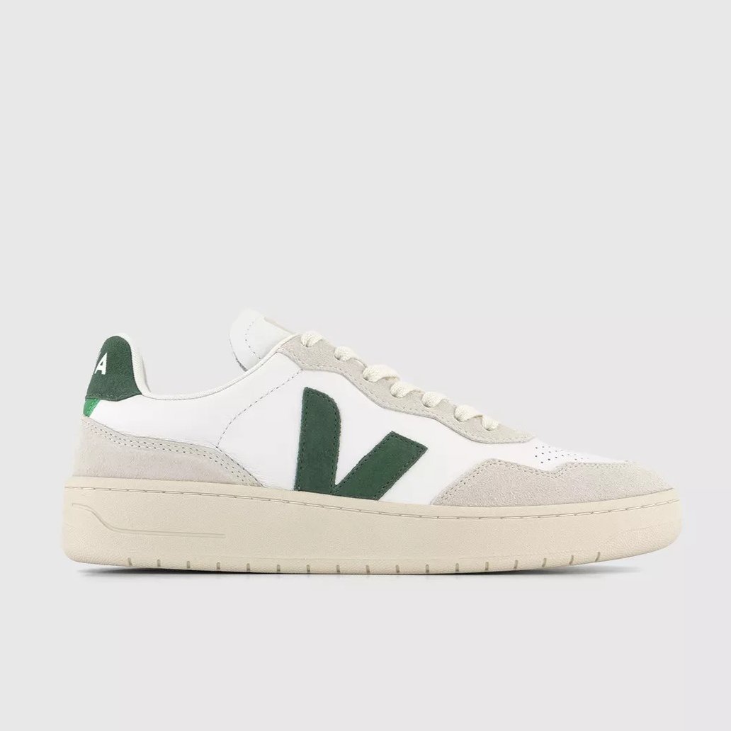 Veja Trainers Image