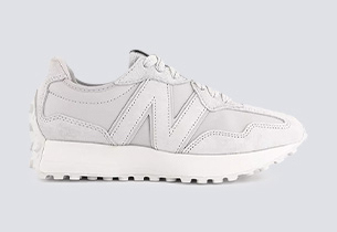 New Balance 327 Trainers Image